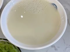 -李与白包子铺(桐梓林店)