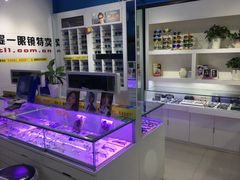 -提一眼镜·蔡司·依视路(小寨店)