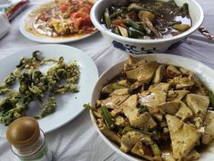 -何适山庄 ·可团建(水长城P2停车场店)