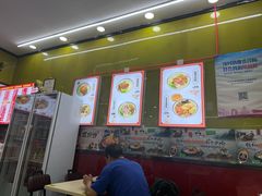 -龙记桂林米粉(财满街店)