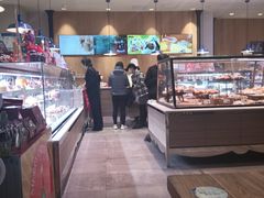 -巴黎贝甜(大宁国际商业广场店)
