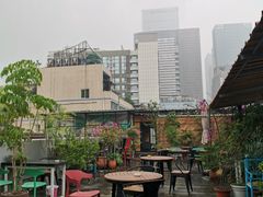 -拖板鞋咖啡旅行酒店(春熙路地铁站店)