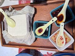 -刘姐啤酒鱼民族演艺餐厅(阳朔美食抗战路店)
