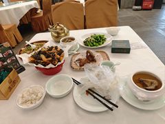 -五谷芳乳鸽王(海景店)