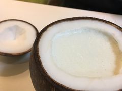 -志龙皇冠吃货椰子铺
