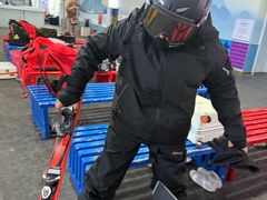 -乔波室内滑雪场