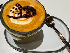 -潮一不贰·法式甜品·生日蛋糕·西式简餐(外滩店)