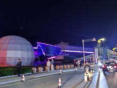 -百里峡七彩艺术小镇