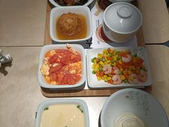 -老乡鸡(上海白玉兰广场店)