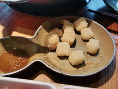 -野山舂·贵州现舂酸汤火锅(鸿通城店)