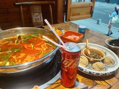 -快活林酸汤鱼鲜品火锅店(甲秀楼店)