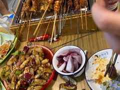 -烤满分·东北烧烤(首经贸店)