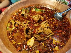 -龙巢盱眙龙虾·牛蛙·烧烤宵夜(八卦岭店)
