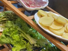 -有一锅·野生菌黑山羊腊排骨火锅(古城北门店)