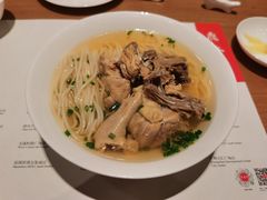 原盅鸡汤面-鼎泰丰(德基广场店)