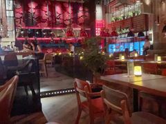 -FOUR PLAY BAR