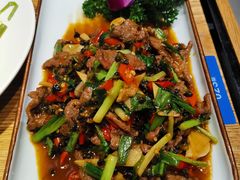 -麦麦山云南菜(复地活力城店)