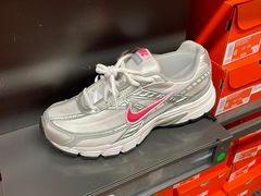 -NIKE上海青浦优选体验店