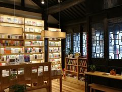 -猫的天空之城概念书店(杭州南宋御街店)