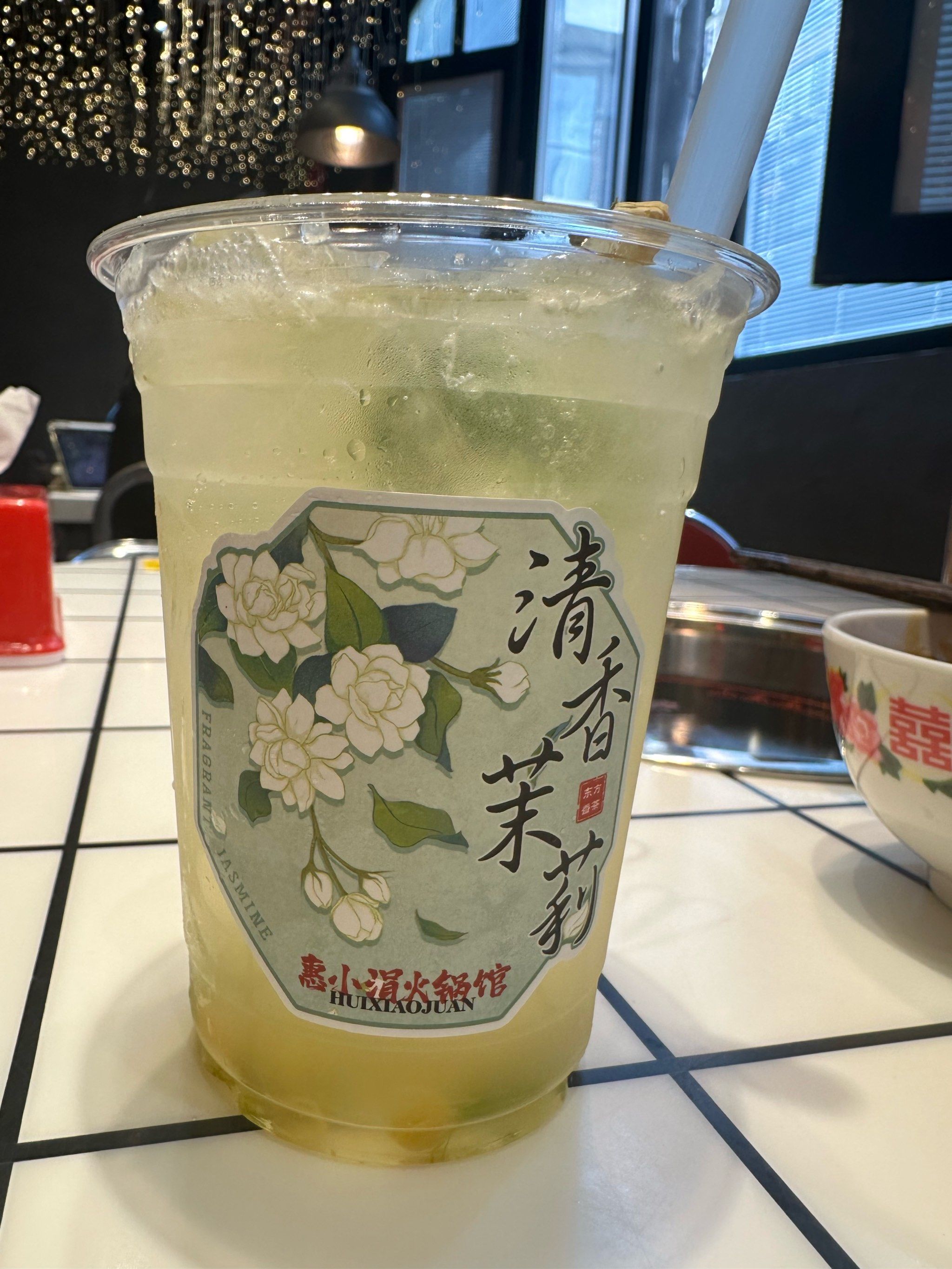 店铺环境非常好,菜品很有新意味道很不错