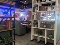 -豪客嘉族·麦尼顿西餐厅(乐福天下店)