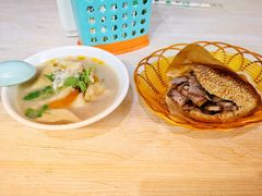 -洪峰浩老北京烧饼夹肉(角门路店)