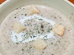 牛肝菌蘑菇浓汤-CRAZYONES西班牙海鲜饭(上海美罗城店)