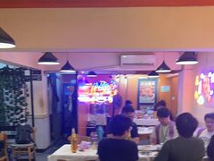 -海盗船. 龙虾烧烤. 酒馆