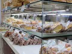 -新月蛋糕西点专卖店(大麦街店)