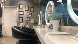 -时尚殿堂明星门店