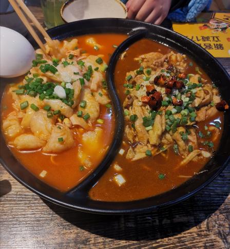 推荐:麻辣水煮鸡鸳鸯双拼迷你番茄鱼