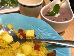 大叻经典菠萝海鲜炒饭-米纸越南小馆(金鹰世界店)