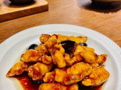 -肆海小川菜酒馆Wine Bistro (青年路店)