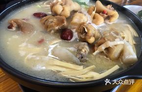 Xinan Clay Pot One-Pot Delight