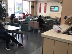 大堂-李先生牛肉面大王(营口大润发店)