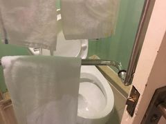 -莫泰酒店(上海虹桥北新泾地铁站天山路店)