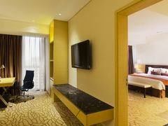 假日高级套房-天津水游城丽筠酒店