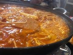 部队火锅-HONGA HONGA雄家(曹路店)