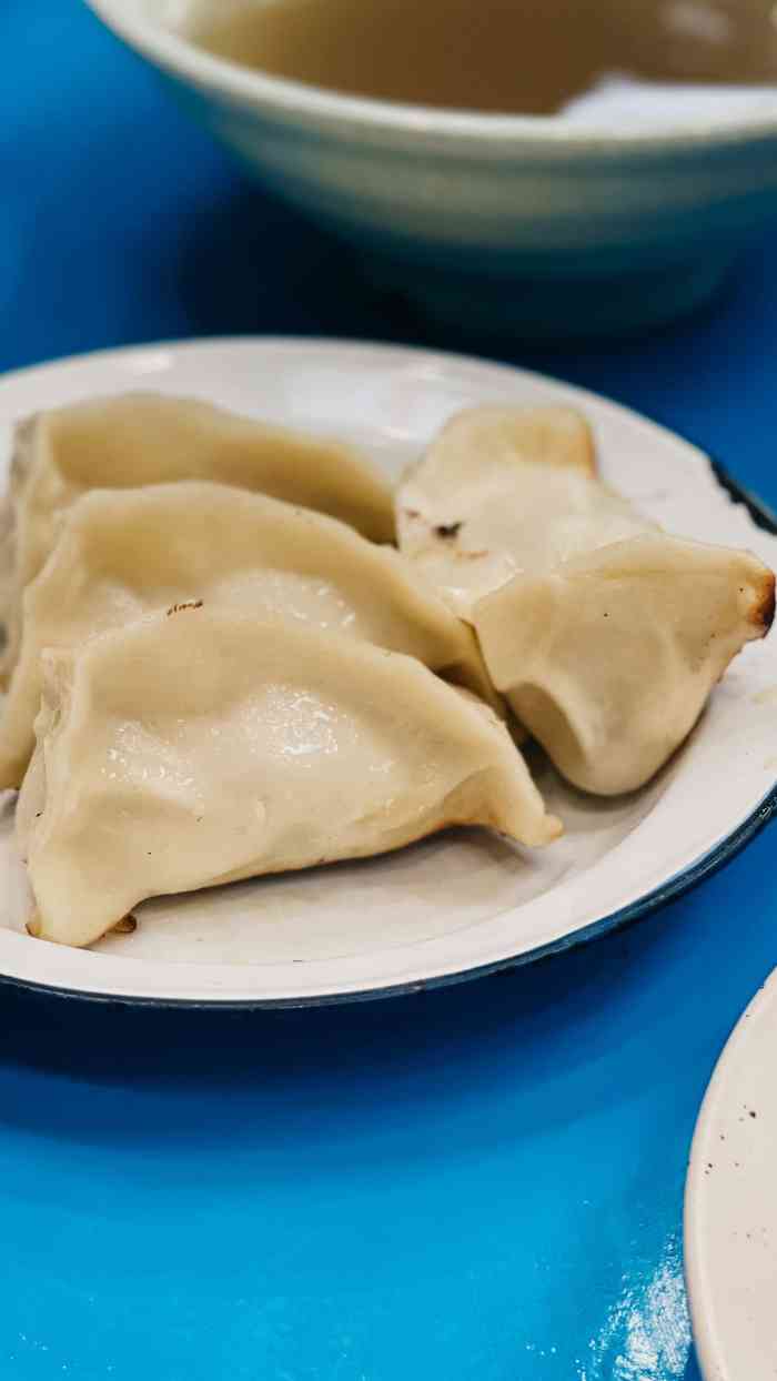 阿年锅贴(隆昌路店)-"休息天有时间来排阿年锅贴,8点半,前面有.