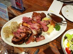 火焰猪肘-1886德国汽车餐厅(外滩十六铺码头店)