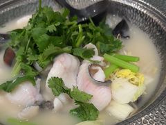 -谭仔米线(皇庭广场店)