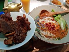 -百春原湖南牛肉粉(百联世纪店)