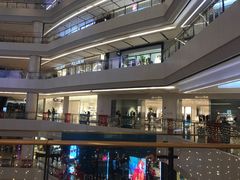 -理想汽车(世纪汇店)