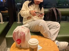 -星巴克(七宝领展广场1F店)