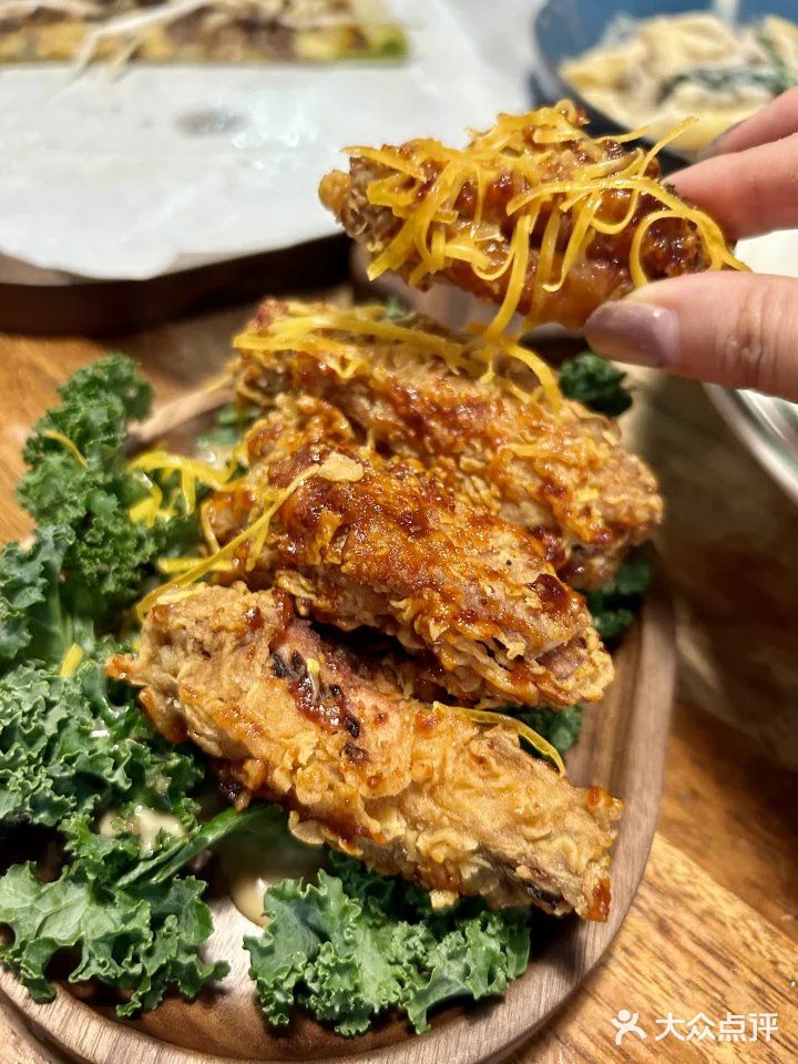 芝士瀑布暴击!这家披萨让我原地封神🍕🤯