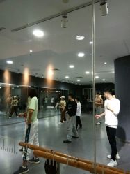 -5KM舞蹈街舞工作室