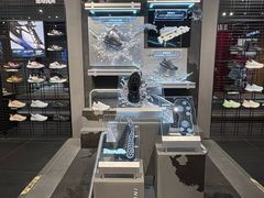 -UNDER ARMOUR(淮海755店)