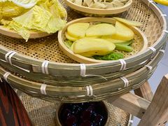 -老街烧烤大排档·地道湖北菜·龙虾馆(汉口火车站店)