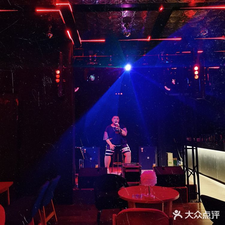 mc |五一路的新清吧