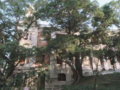 -香港大学